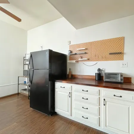 Luxury Spa Bathroom 2Br Walkable to Downtown