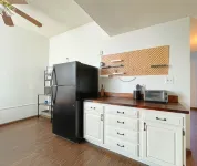 Luxury Spa Bathroom 2Br Walkable to Downtown - 2-Star