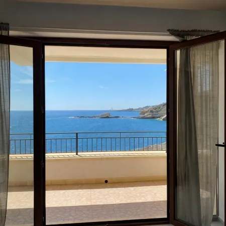 Villa sul Mare, il Mare Dalla tua Camera da Letto, 20 Scalini e ti Puoi Tuffare