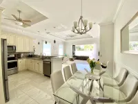 Newly builded house with a pool in Naples Park - 4 stjerner