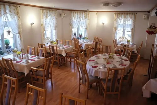 Hotel am Seetor - Baarit