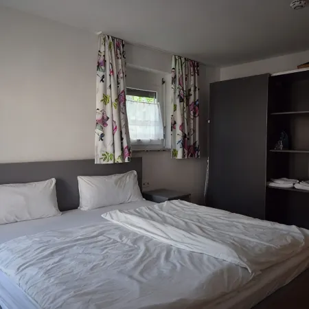 Spacious Apartment with Park View – Ideal for Families & Business Travelers Отели в г. Биберах ан дер Рисс
