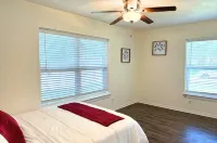 Cozy 4BR/2BA in Irving, TX Hot Tub • Game Room • Near DFW Airport & Downtown