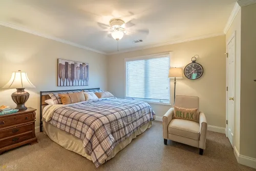Cabin on the river within walking distance of downtown Helen! - 3-Star