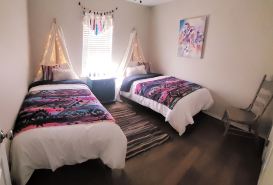 Ho-On-Day. A cozy home away from home. Native Theme close to the Choctaw Casino.