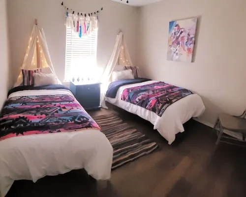 Ho-On-Day. A cozy home away from home. Native Theme close to the Choctaw Casino. Hotels in Calera