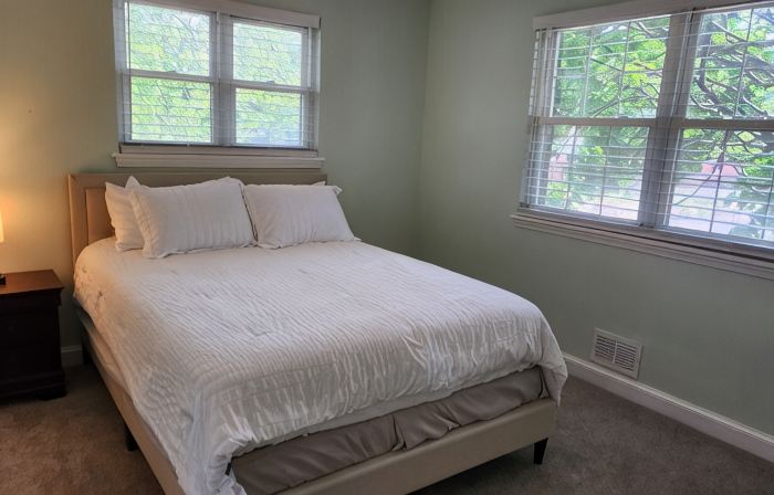 Convenient/family friendly home with yard driveway