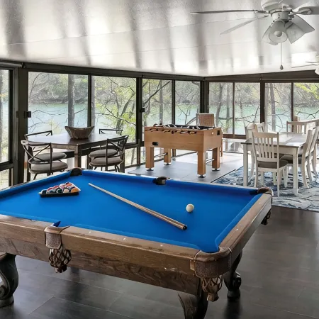 A Shore Thing - no steps to dock! Hot tub, fire pit ~ Sleeps 22 ~