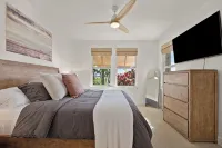 Cozy 3bd/3b Beach Retreat, Sleeps 10, AC, WiFi, Fam-Friendly in fantastic Koloa - Boutique