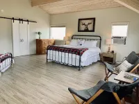 Stunning views right on the Majestic Yellowstone River! - 4성급