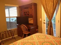 Pine Island - Weeki Wachee Ocean View Home- Walk to Beach on Secluded Island - 3 stjerner