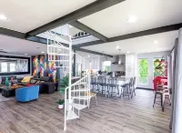 Modern Lake Grandbury Waterfront Home! - 4성급