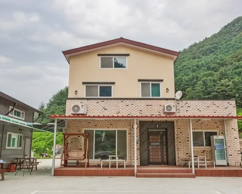 Wonju Sogeumsan Pension 橡树谷滑雪场附近的飯店