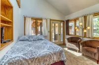 Dog Friendly Home w/ Hot Tub, 10 SHARC Passes, and Second Level EV Charger - Hot Tub