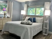 Book your escape to paradise at The Lake Cottage at Santa Fe! Hotels in Bradford County