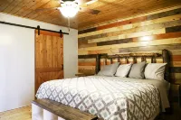 Barn Loft Apt 2 with Lake & Mountain views & custom wood accents through out.