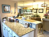 Bob's Beach Condo in Bella Vista by Jupiter beach! - バルコニー