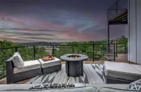 NEW LISTING! Stunning Lakehouse with Views, Hot Tub & Gameroom! - Wifi