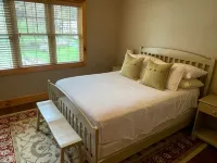 Cozy retreat in Damascus on the AT and Creeper Trail. Pet Friendly! - Chalets