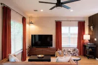 Modern Cowboy Retreat Near Downtown Lockhart - 4-Star