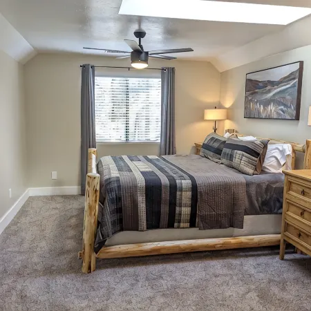 5Br Flagstaff Cabin: 1 Acre, Deck, Games, Trails