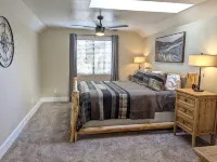 5Br Flagstaff Cabin: 1 Acre, Deck, Games, Trails - Hytter