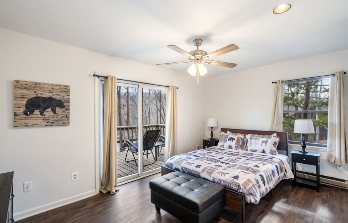 ★Cabin: Pet/Family Friendly, Hot Tub, Large Deck★
