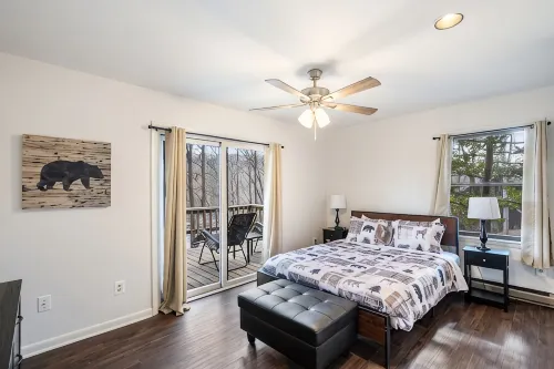 ★Cabin: Pet/Family Friendly, Hot Tub, Large Deck★ - 샬레 호텔