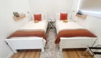 New cosy guesthouse in Parramatta with parkingNear transport/uni/stadium/museum - Wifi