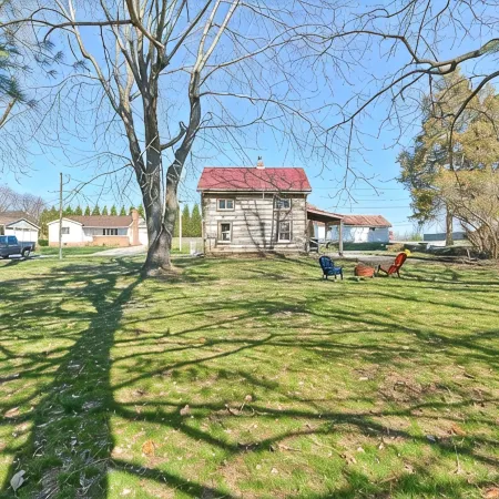 Vintage cabin in the ❤️ of Middletown , MD.  Pet friendly and prime location.