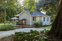 Grand Oaks Cottage: Ideal Location! - Country Houses