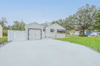 King bd / Charming 2 story cottage w/ Private Yard - Bungalow