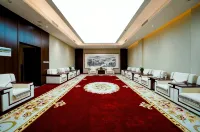 Yucheng Hotel - parking