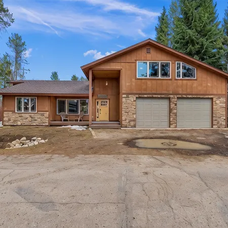 CJ's Lakeview Cabin HotTub Spotless! GameRoom Parking Stocked Kitchen