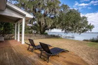 Coastal Getaway - Stunning Water Views! - 4つ星