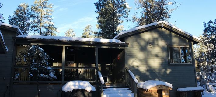 Green Elk Retreat Cabin, Cozy Cabin - large side yard with wildlife Hotéis em Pine