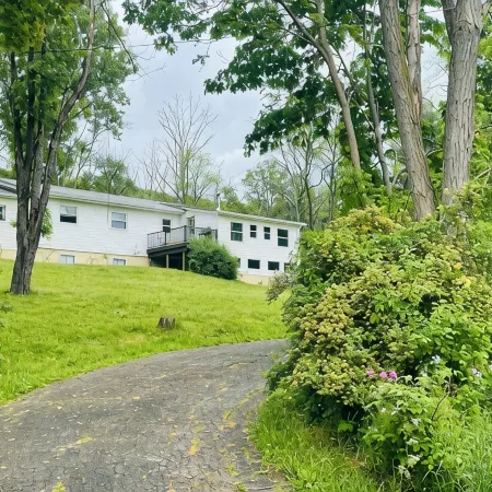 Peaceful space in the country. Deck&private indoor sauna. Surrounded by nature!