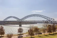 The Curated Chateau—Minutes from Louisville - 3 tähden