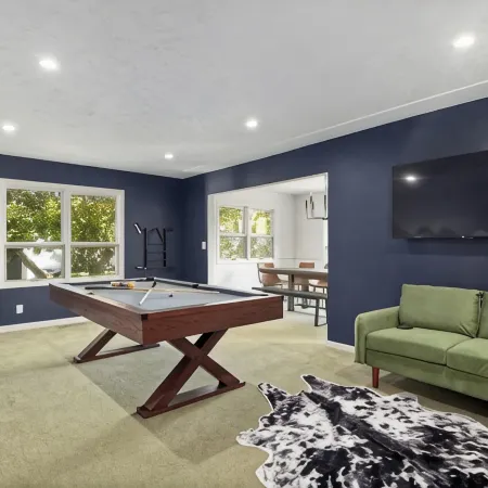 Montana Mansion: Theater, Gym, Arcade, Billiards