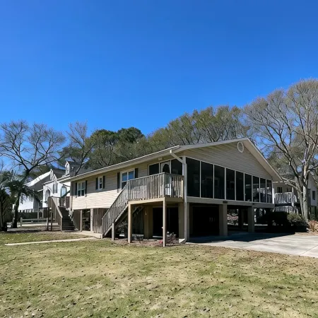 1 Block from Beach! 4Bed 2Bath Beachhouse. Just Had a Cancelation in July.