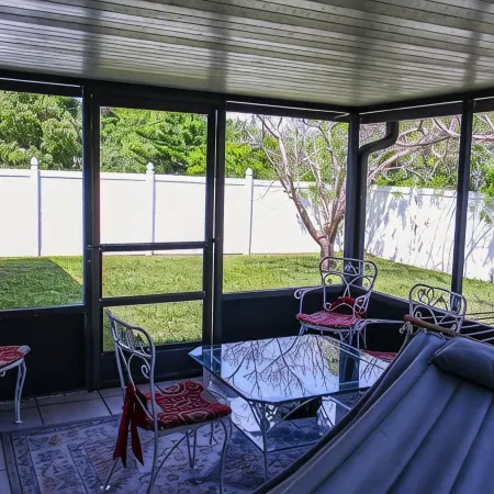 Cozy Palm Bay accommodation