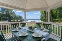 Lakefront w/ Beach, Dock, Game Room, Firepit, Kayaks, views - 4-Star