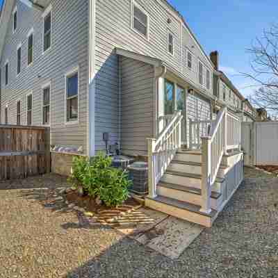 Palmer Square 1BR w/ Private Patio Hotel Exterior