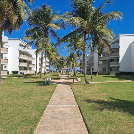 Crab Shack Condo at the Beach! Newly renovated! Beachfront with pool!