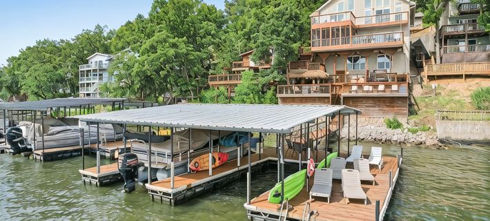 Spacious LF Home-Million Dollar Views with 26 Foot Slip, Kayaks, Sups and More! Hotels in Morgan County