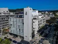 Spot Jurere Sophistication by the Sea - Spj's Hotels near Daniela