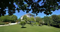 Guesthouse Vissinokipos - Biker Friendly - Motorradhotel - С баром