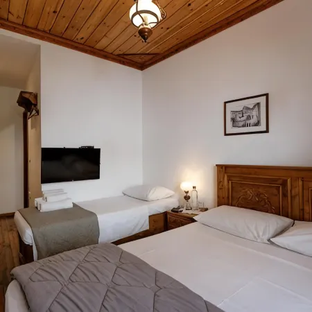 4 Rooms BH
