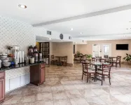 Comfort Inn & Suites - Near Robins Air Force Base Main Gate - parking