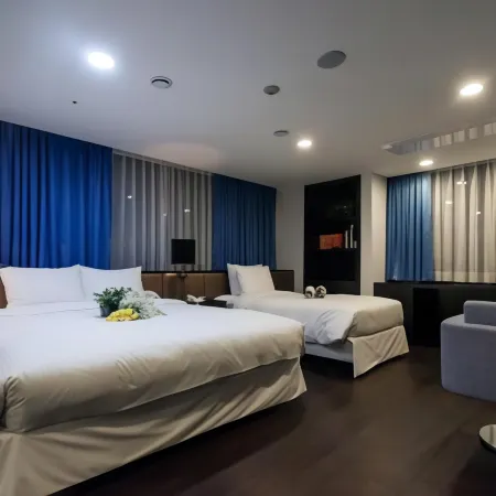 Hotel Pharos Отели рядом с достопримечательностью «Лотте Уорлд»